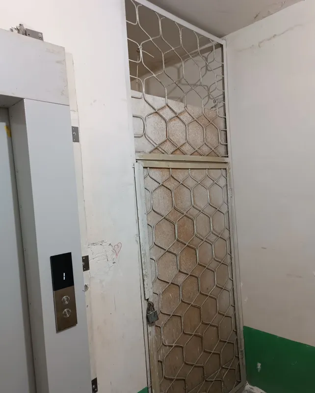 2 ta temir kirish eshigi sotiladi 2