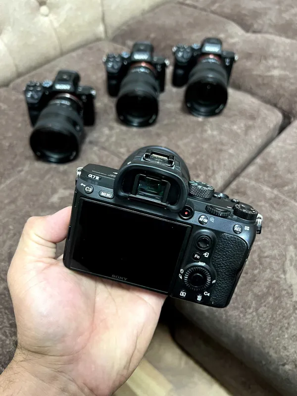 Sony A 7 lll sotiladi. Srochnaa 5 Sony A 7 lll sotiladi. Srochnaa 5