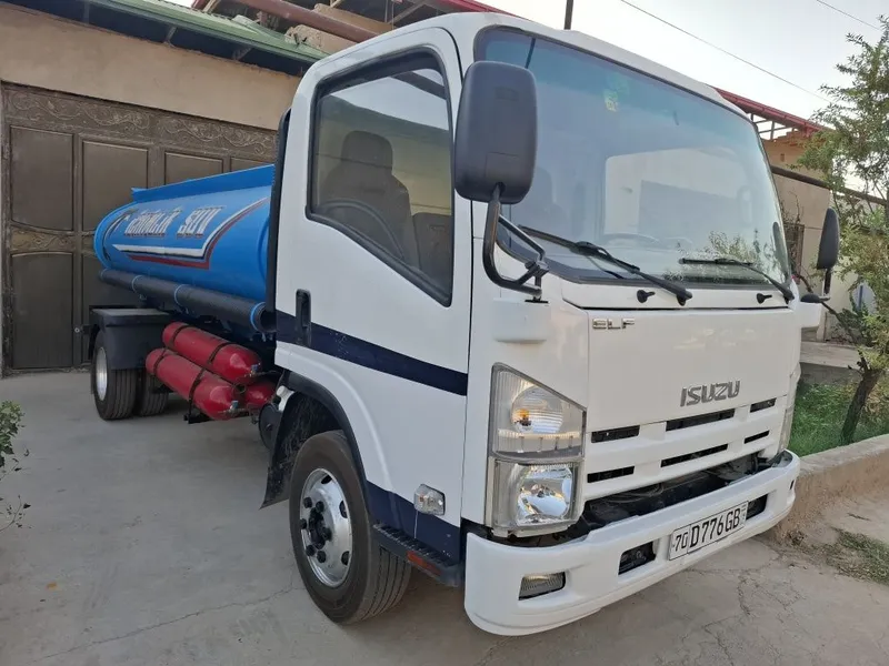 Isuzu Suv tashuvchi sotiladi 3 Isuzu Suv tashuvchi sotiladi 3