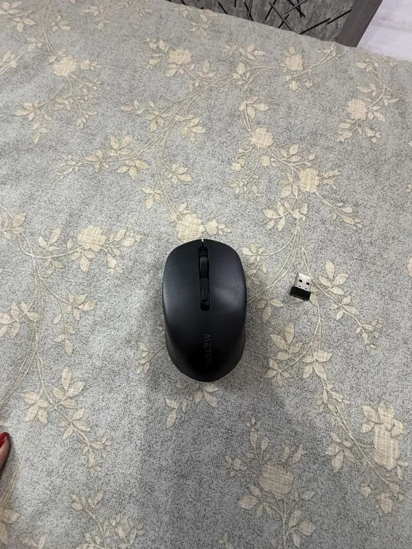 Продается без проаодная мышка Bluetooth — фото 1 Продается без проаодная мышка Bluetooth — фото 1