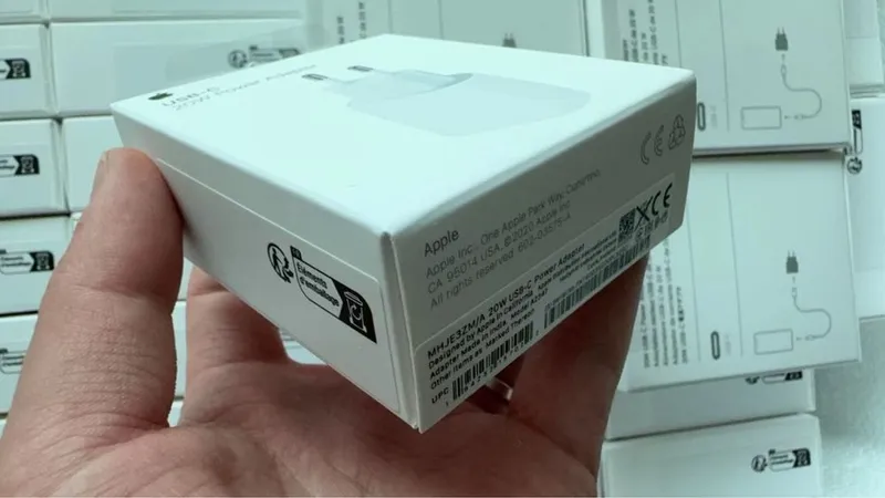 Адаптер 20w apple, блок питания, зарядка, для iphone, оригинал — фото 2