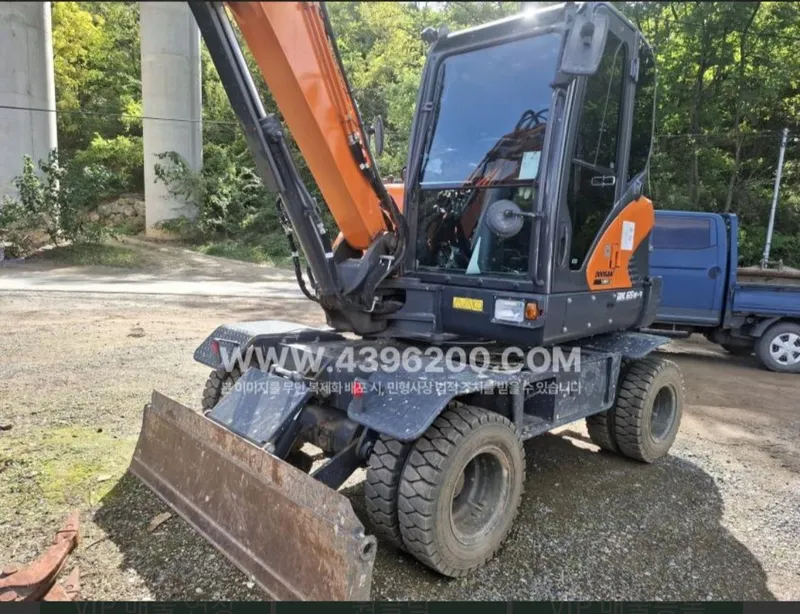 Mini Ekskavator Develon 65 Korea 2