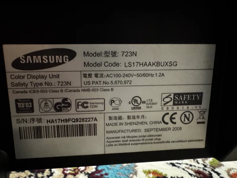 Монитор Samsung 2 Монитор Samsung 2