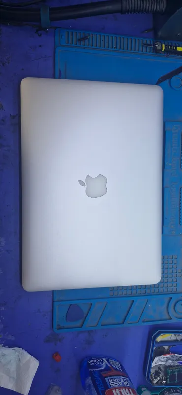 Macbook Air sotiladi holati ideal Macbook Air sotiladi holati ideal