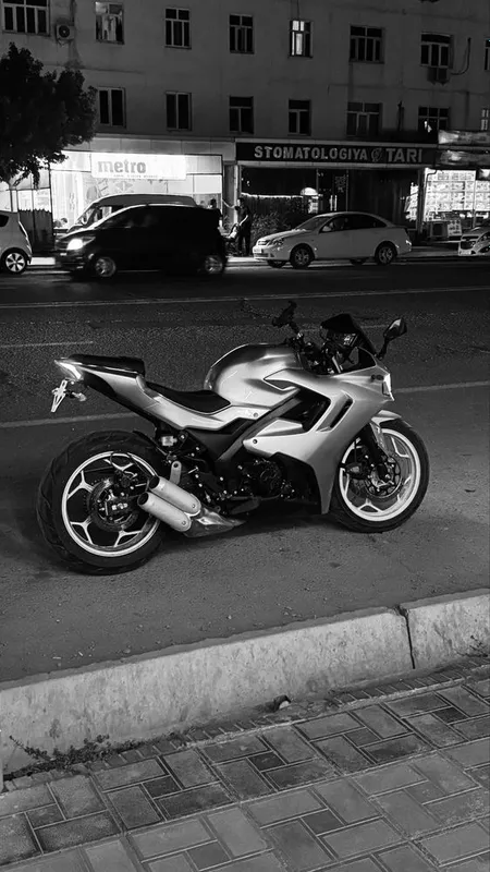 Sport bike Ducati Replica 400 kub 30 million — фото 1