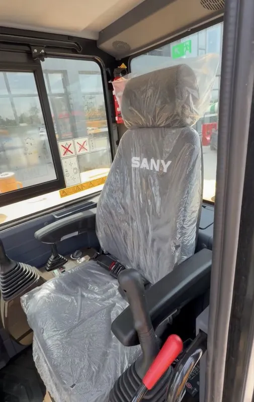 SANY SY65W Экскаватор калесный 4