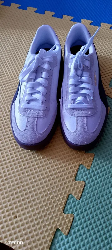 Кроссовки Puma, состояние новое, есть небольшое повреждение, размеры 37–38 1 Кроссовки Puma, состояние новое, есть небольшое повреждение, размеры 37–38 1