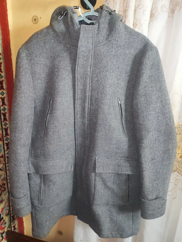 Продам новое оригинальное пальто CACHAREL, чистая шерсть, в чехле.