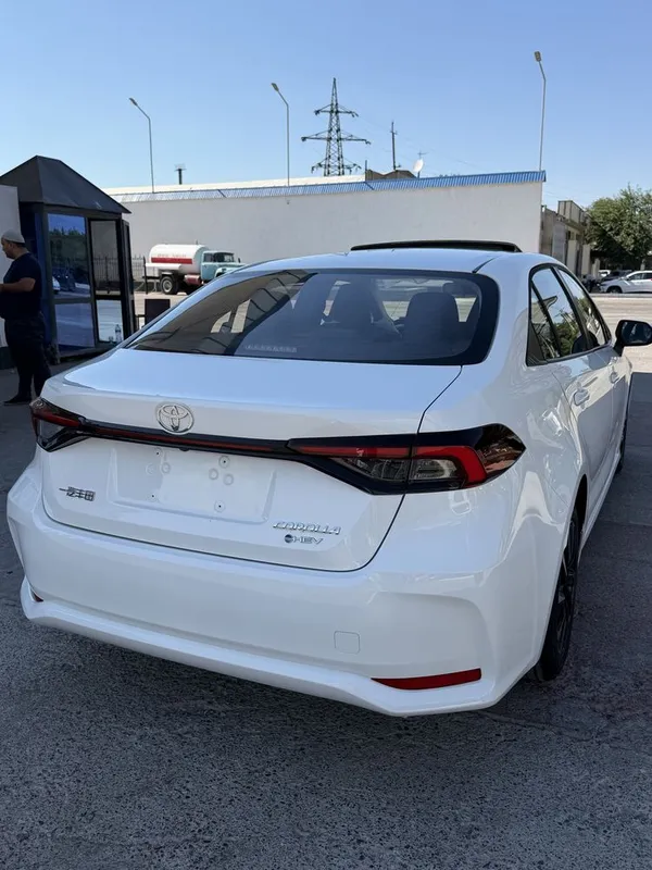 Toyota corolla 2026 hybid 7