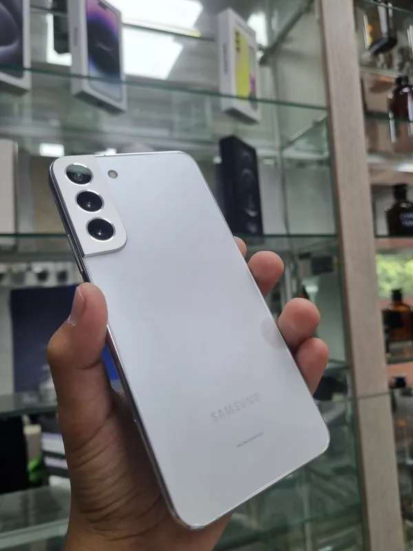 Samsung S22 plus