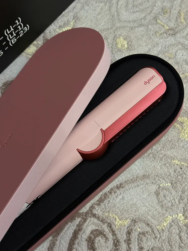 Dyson airstrait sakura (original) 1 Dyson airstrait sakura (original) 1