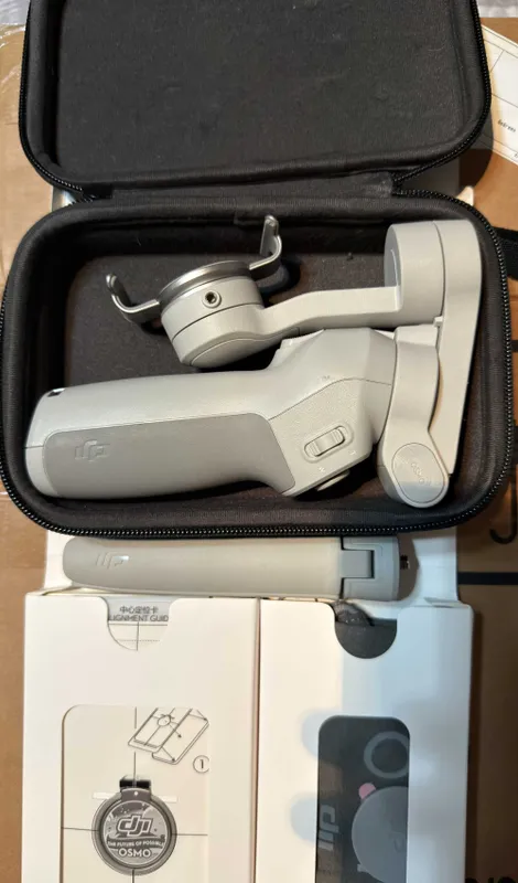 DJI Osmo Mobile 4 (OM 4) — идеальное состояние 1 DJI Osmo Mobile 4 (OM 4) — идеальное состояние 1