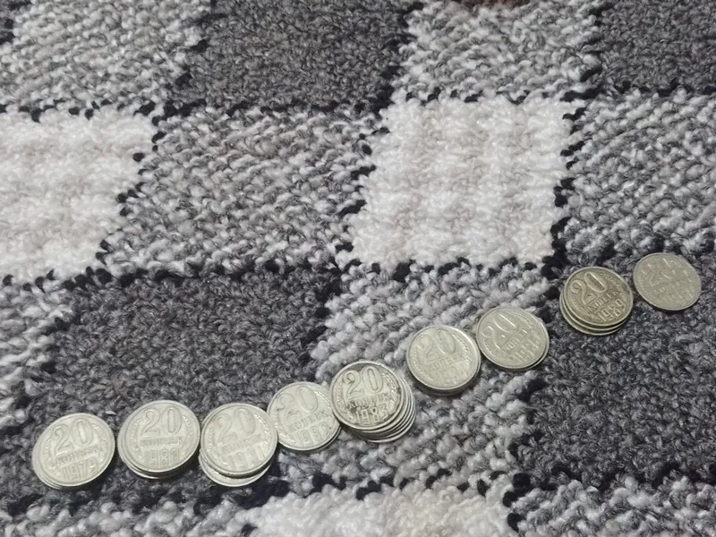 Продается 20копеек монета сррр выпуск 79, 80, 81 , 82, 83,84,86,89,91