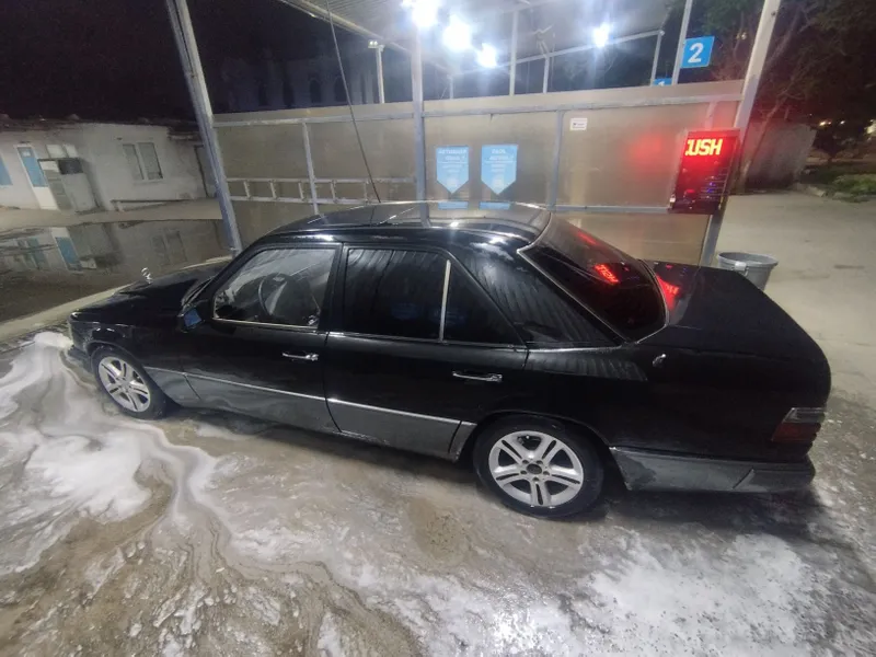 Продаётся Mercedes 124 3 Продаётся Mercedes 124 3