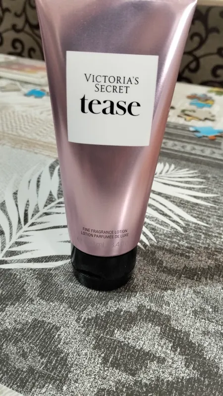 Victoria's Secret tease Lation 1 Victoria's Secret tease Lation 1