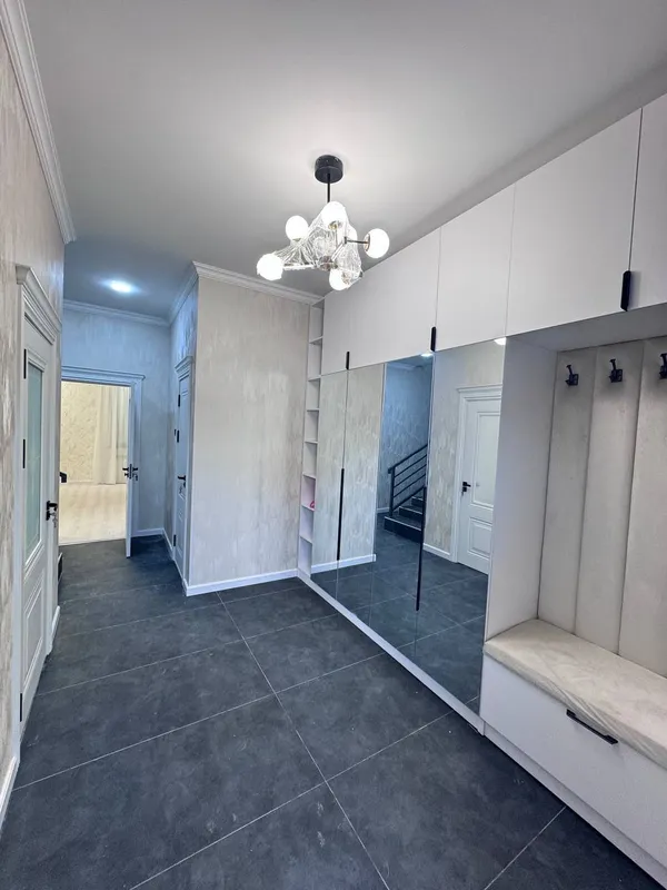 4 xonali kvartira, 200 m2, Mirobod 10 4 xonali kvartira, 200 m2, Mirobod 10