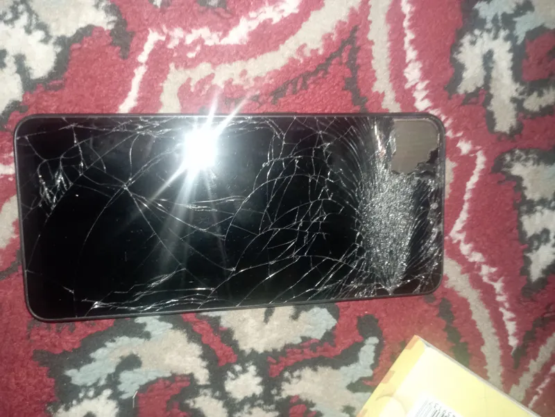 HTC e4 256 GB 2
