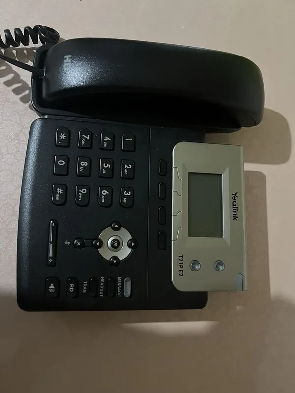 IP телефон Yealink T21P E2