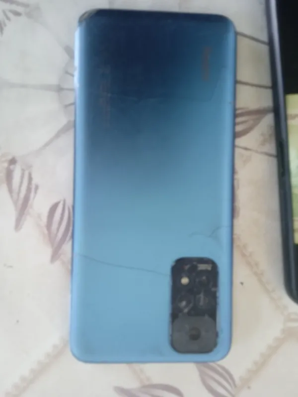 TELEFON SOTILADI REDME 11 8/128 NARXI 500 KAMI BOR — фото 1