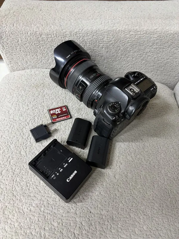 Canon eos 5d MarkVI 2 Canon eos 5d MarkVI 2