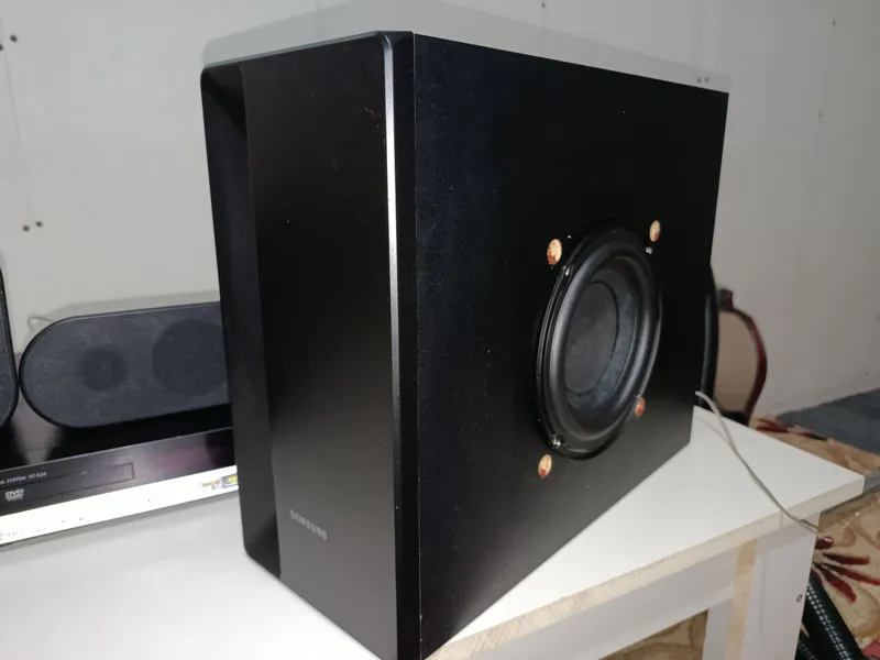 Домашный кинотеатр Samsung HT-X20 в хорошем сост.. 10