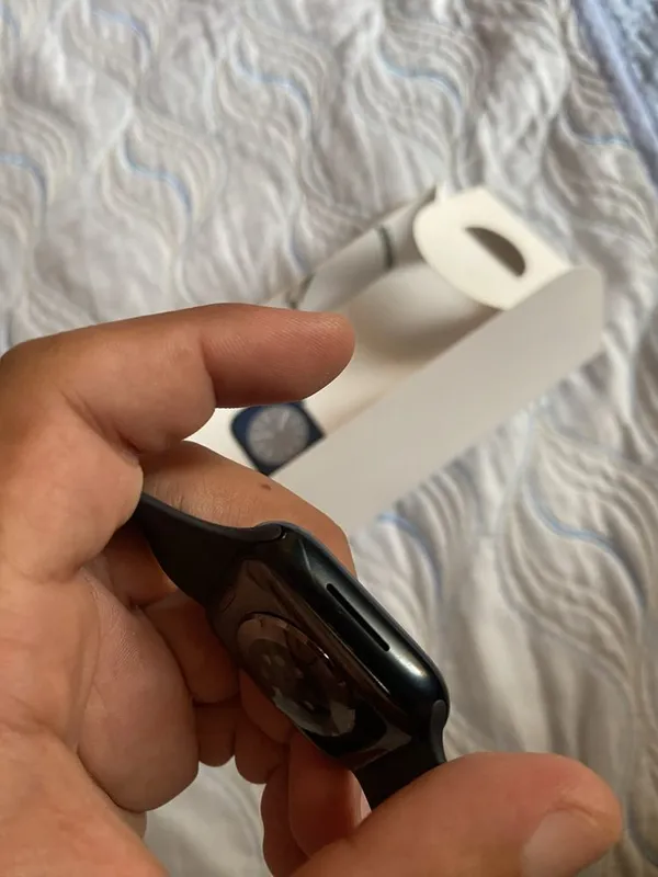 Apple watch 8 41mm sotiladi 4 Apple watch 8 41mm sotiladi 4