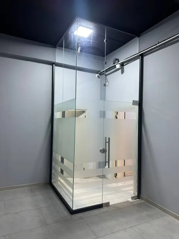 Dush kabinka va vitraj oynalar — фото 1
