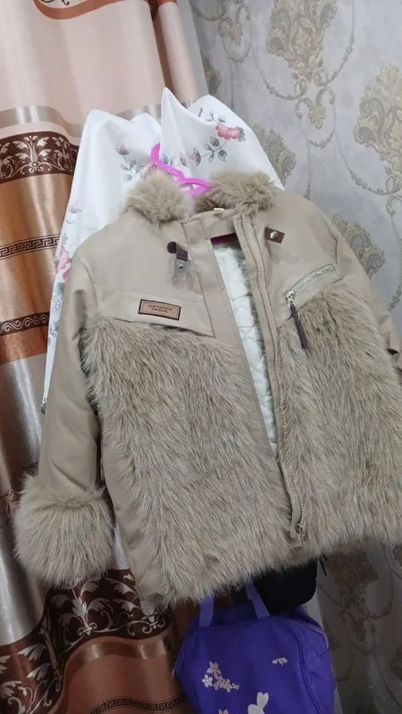 Arzon narxda Qiz bolalar kurtkasi. Xitoy original Arzon narxda Qiz bolalar kurtkasi. Xitoy original