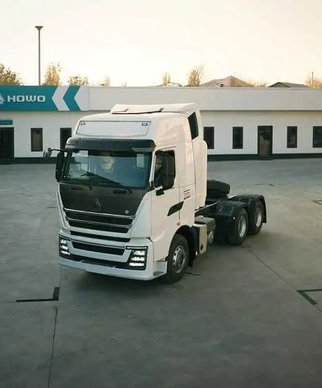 Тягач HOWO-T9H, CNG, 6×4, ZZ4257V384HE1CB 1 Тягач HOWO-T9H, CNG, 6×4, ZZ4257V384HE1CB 1