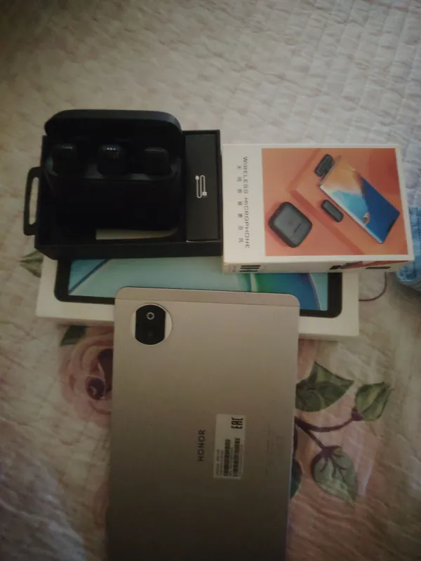 Honor Pad X7 и микрофон 2 Honor Pad X7 и микрофон 2