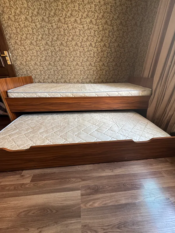 выдвижная кровать с матрасом