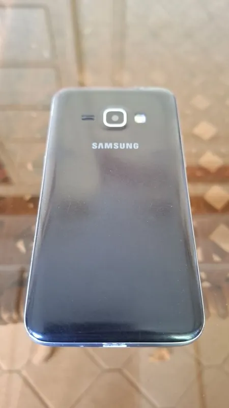 Samsung Galaxy J1 Duos 3