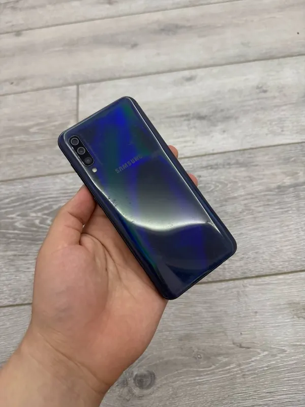Samsung A50 64 Ekrani alishkan Samsung A50 64 Ekrani alishkan