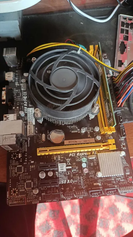 плата biostar h110 + cpu g4400, Gigabayt p41 ddr3 cpu 2100 8 плата biostar h110 + cpu g4400, Gigabayt p41 ddr3 cpu 2100 8