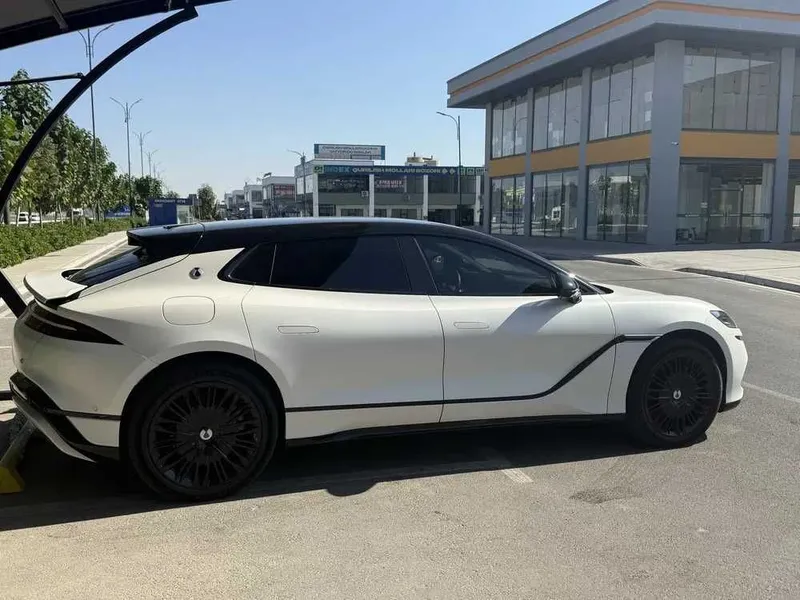 Denza Z9 EV 630 4WD Pro, naqd va halol nasiya