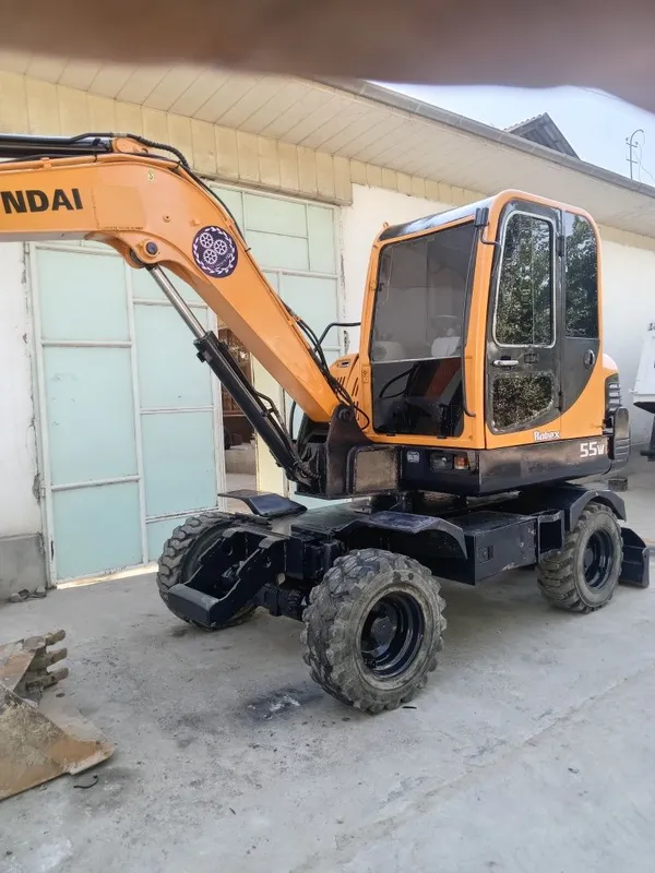 Hyundayi 555 - 7 3 Hyundayi 555 - 7 3