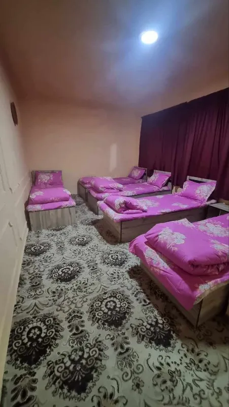 Kunlik hostel mexmonxona xizmati 40000 somdan