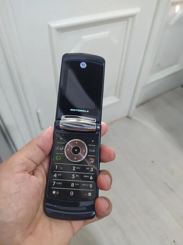 motorola Razr2 v8 perfectum knopkali telefon — фото 4