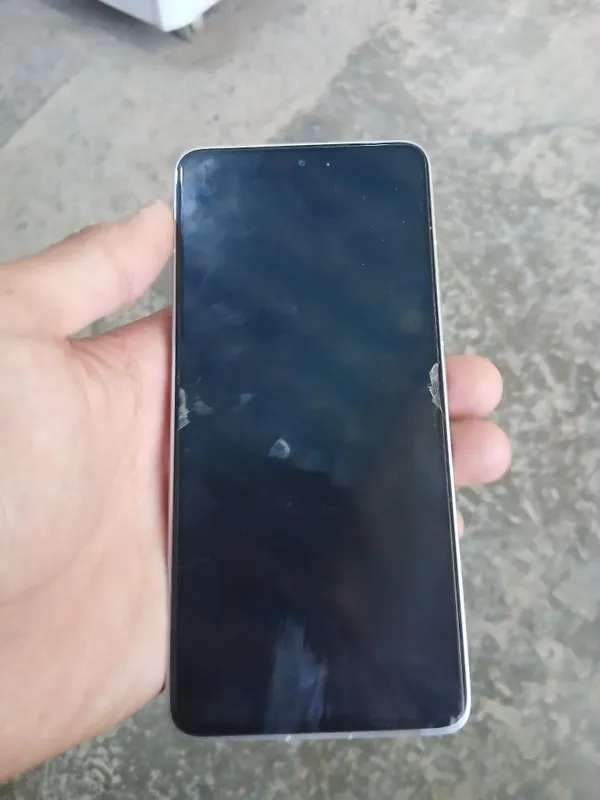Redmi k80 pro oq rang 3 Redmi k80 pro oq rang 3