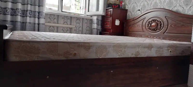 a’lo holatdagi karavot. 150x210. narxi 200 dollar. 2 a’lo holatdagi karavot. 150x210. narxi 200 dollar. 2