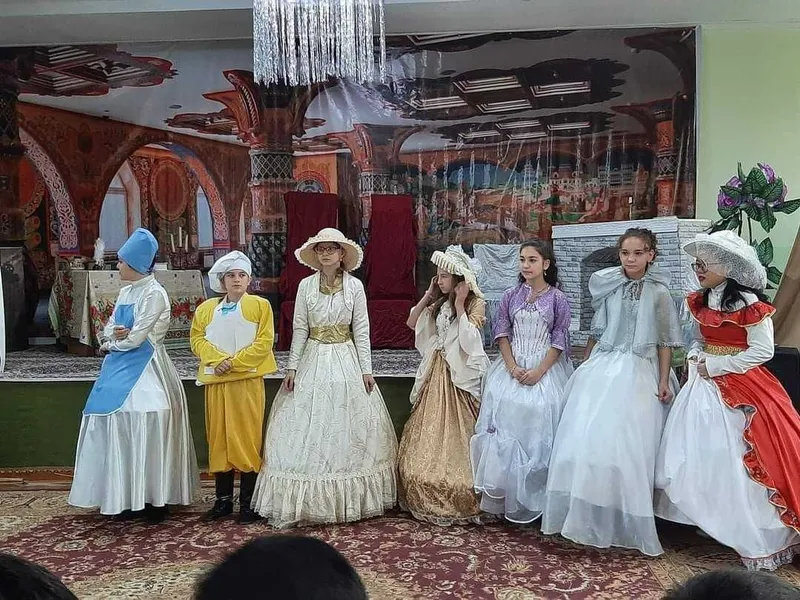 Yangi yil karnaval bayram kiyimlari ijaraga. 5 Yangi yil karnaval bayram kiyimlari ijaraga. 5