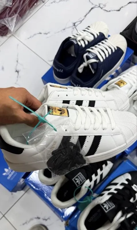 Nike, Adidas, Dolcegabbana 4 Nike, Adidas, Dolcegabbana 4