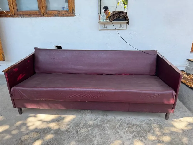 Divan sotiladi!!! 1 Divan sotiladi!!! 1