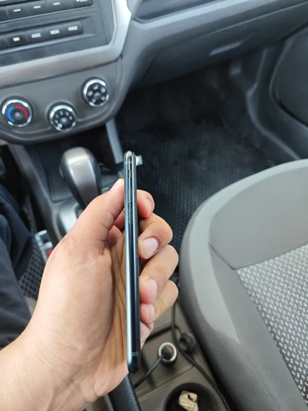iphone se 3(2022) protssesor iphone 13 niki 5