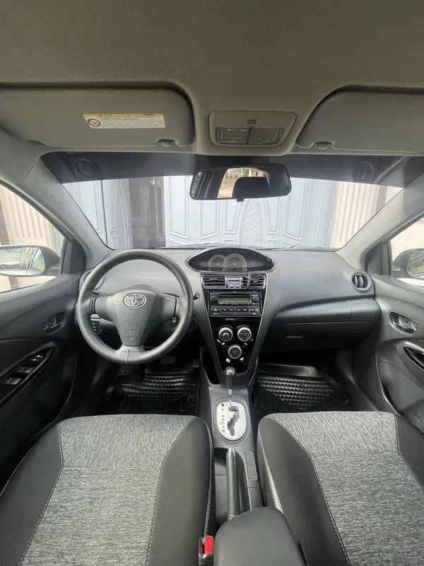 Toyota Yaris 2008 5