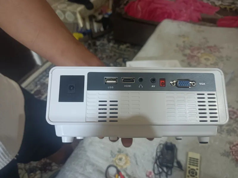 Проектор re342 mini led в идеальном состоянии новый 5 Проектор re342 mini led в идеальном состоянии новый 5