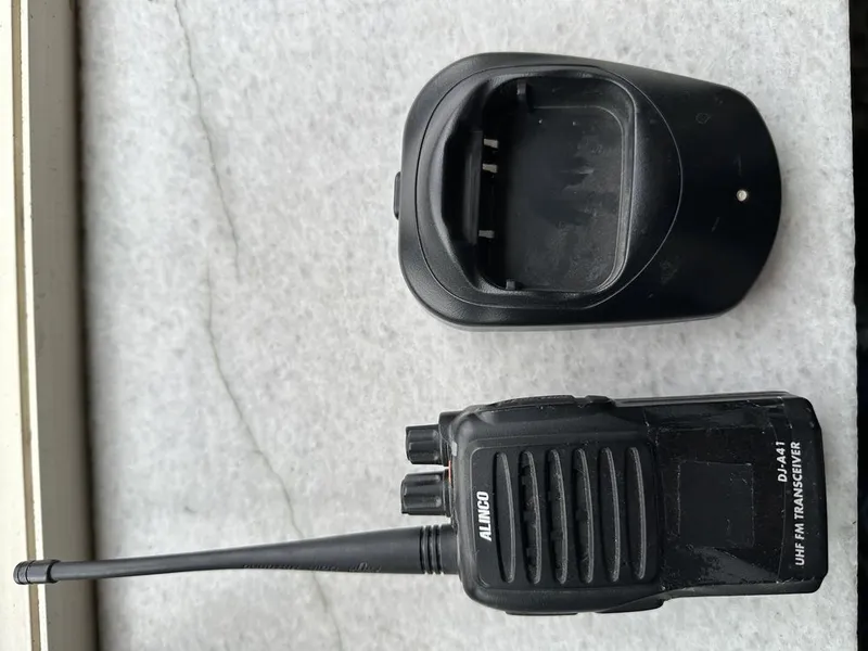 Продаются рации DJ-A41