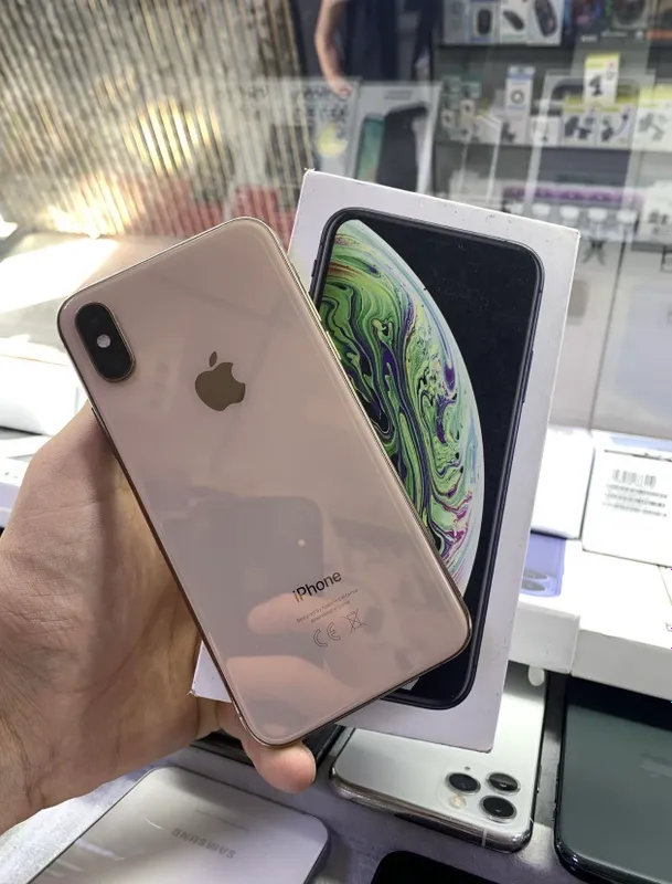 Iphone xs gold 1 Iphone xs gold 1