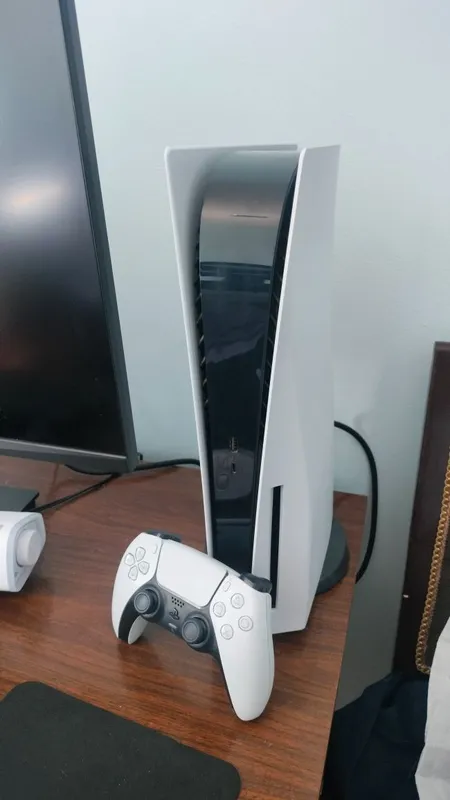 Play Station 5 с дисководом и оригинальным джойстиком 1