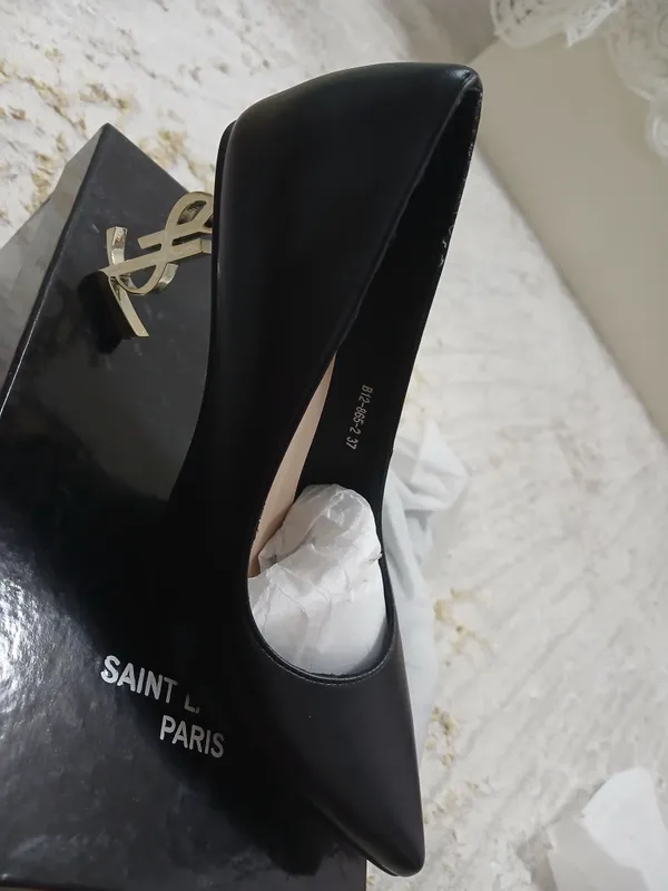 YSL TUFLI
RAZMER 37 YANGI KIYILMAGAN NARXI 750.000 — фото 1